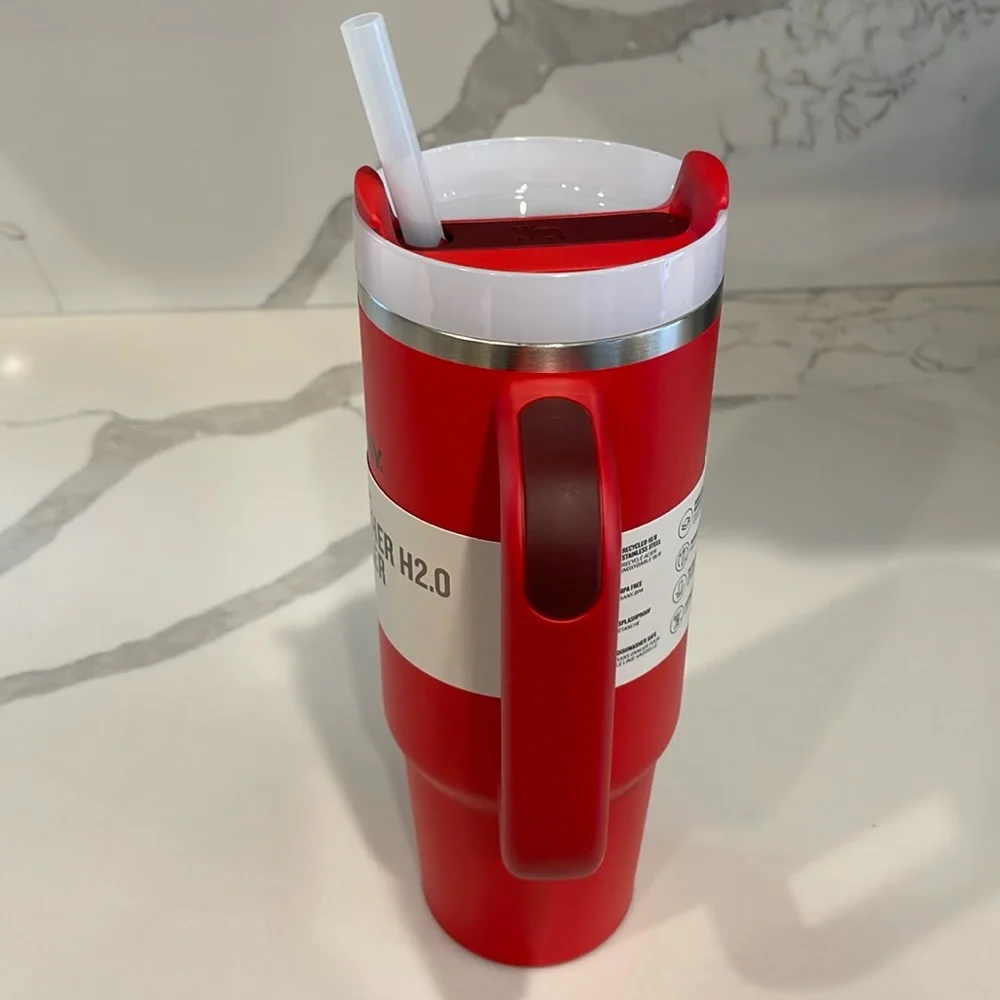 Stanley - 30 oz. LAVA (red) Quencher H2.0 Flowstate Tumbler w/Handle - NWT!